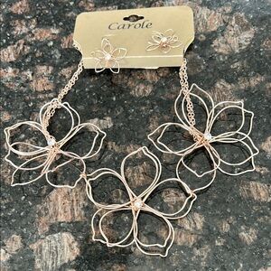 Carole Gold Flower Jewelry Set